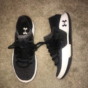 Under Armour Sneakers